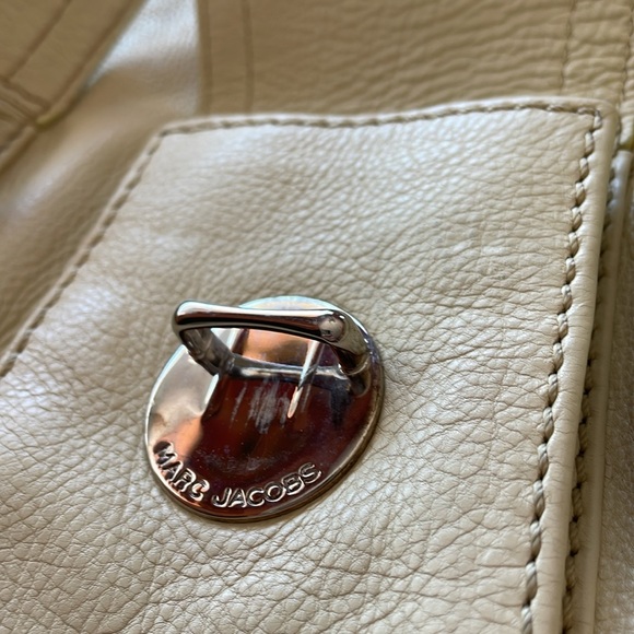 Mark Jacobs Cream Leather bag - Picture 9 of 11